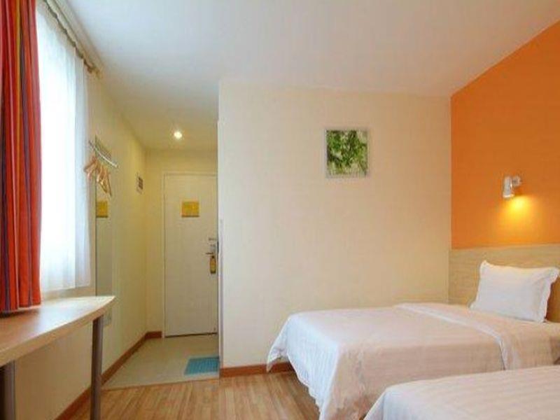 7Days Inn Ji'Nan Railway Station North Square Tế Nam Ngoại thất bức ảnh