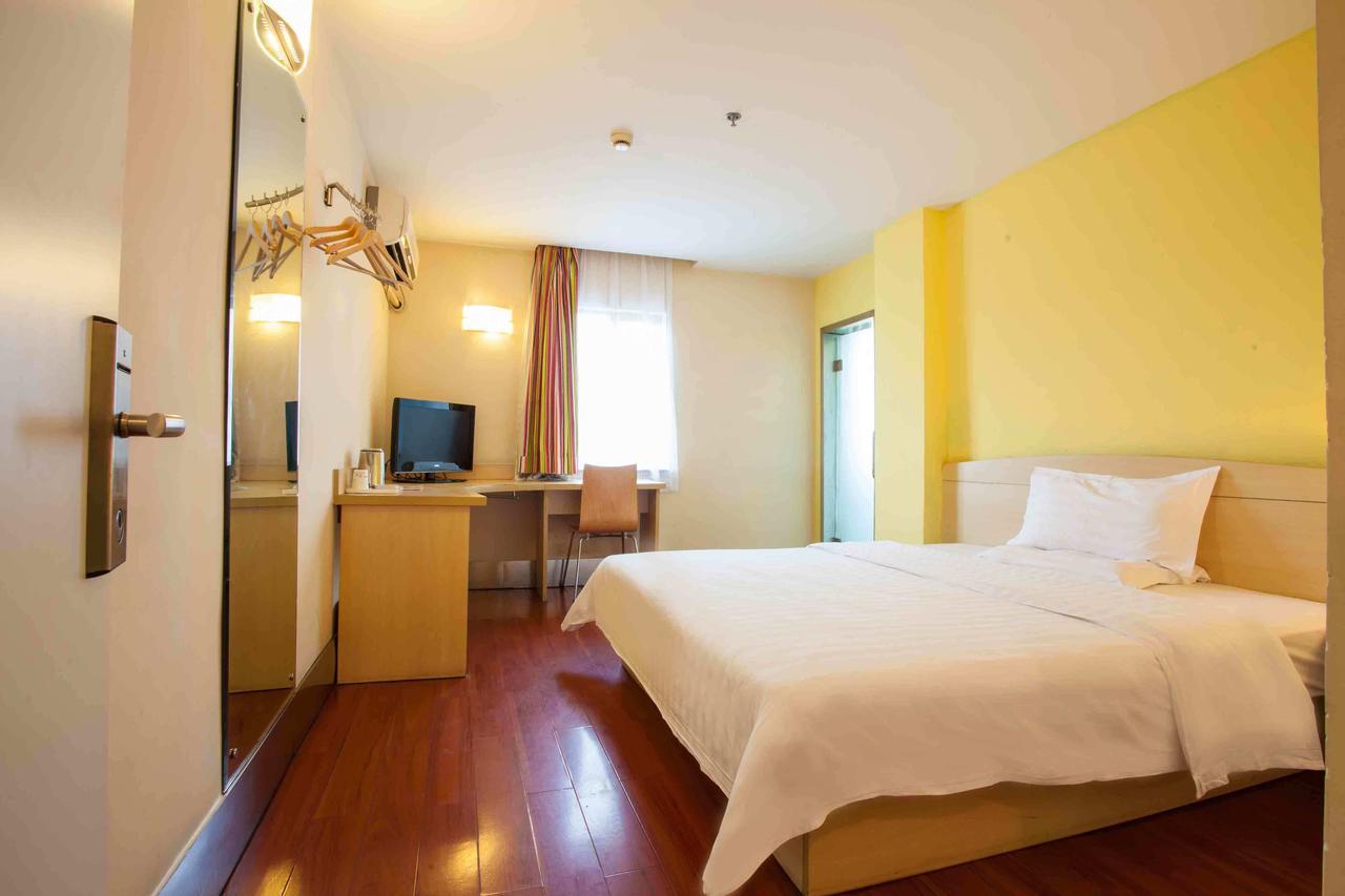 7Days Inn Ji'Nan Railway Station North Square Tế Nam Ngoại thất bức ảnh